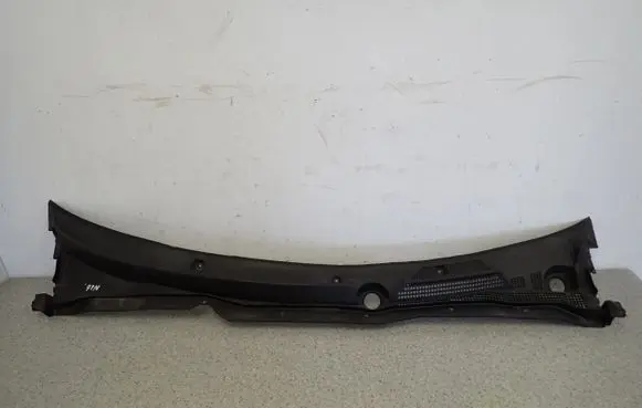Nissan Almera N16 Wiper trim 