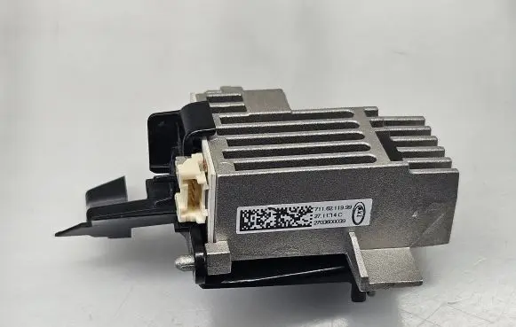 BMW X6 F16 LED ballast control module 7116211999 271114C 2703600039