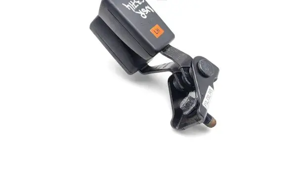 Hyundai Elantra Middle seatbelt (rear) 