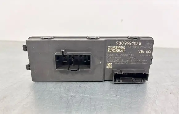 Volkswagen PASSAT B8 Tailgate/trunk control unit/module 5Q0959107H 5Q0959107R A2C73763318