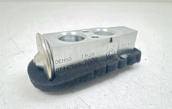 Toyota Verso Air conditioning (A/C) expansion valve DT4475003070 11K28 DEM90