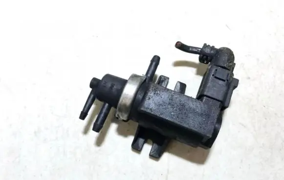 Audi A4 S4 B5 8D Turbo solenoid valve 1j0906627 72290320