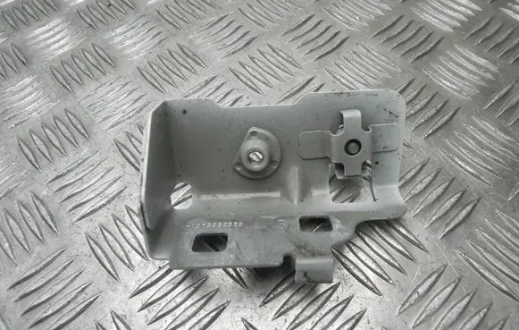 Renault Zoe EGR valve cooler bracket 625B55506R T6589