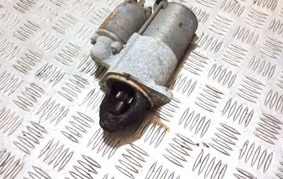 Opel Zafira B Starter motor