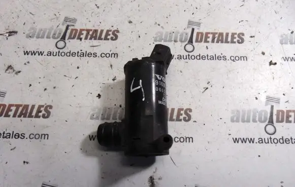 Volvo V70 Windscreen/windshield washer pump 9169611