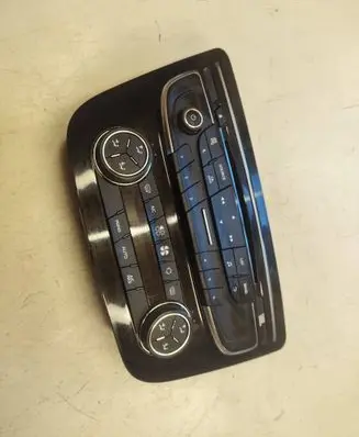 Peugeot 508 RXH Climate control unit 98023793XZ E1077080 E107708C