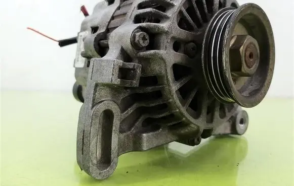 Renault Twingo III Generator/alternator 8200065730