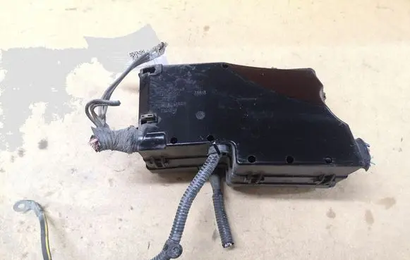 Mazda 3 I Fuse module BP4K66765 518818109 BP4K66767