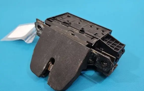 Opel Vectra C Tailgate/trunk/boot lock/catch/latch 13185566 IMPRK1599805