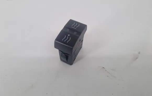 Mercedes-Benz Vito Viano W639 Windscreen/window heater switch 32088003 6395451907