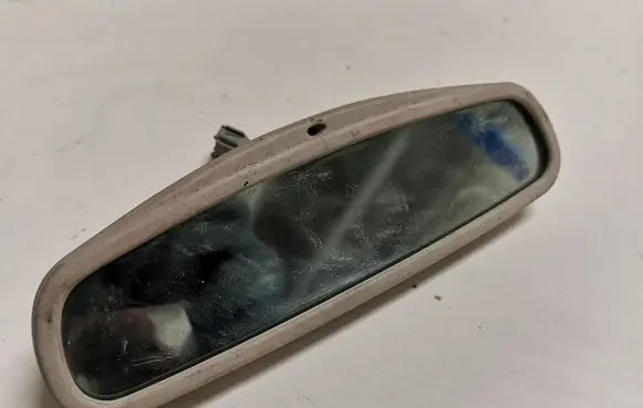 Rear view mirror (interior)