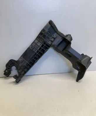Battery bracket