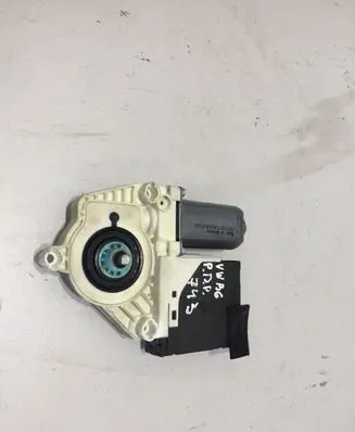 Volkswagen PASSAT B6 Front door window regulator motor 1K0959792G