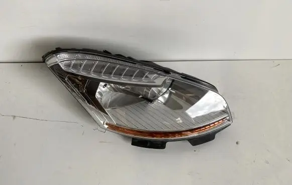 Citroen C4 I Picasso Headlight/headlamp