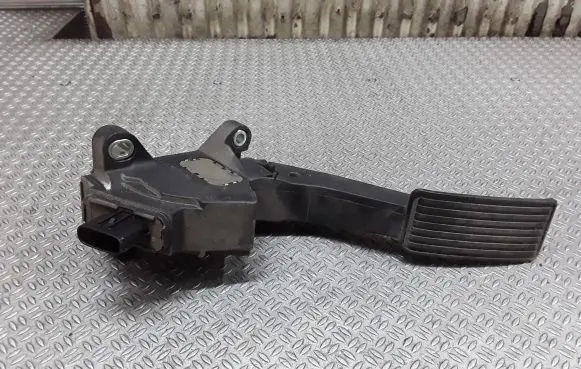 Toyota Aygo AB10 Accelerator throttle pedal 781100H011