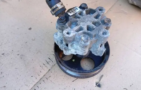 Opel Insignia A Water pump
