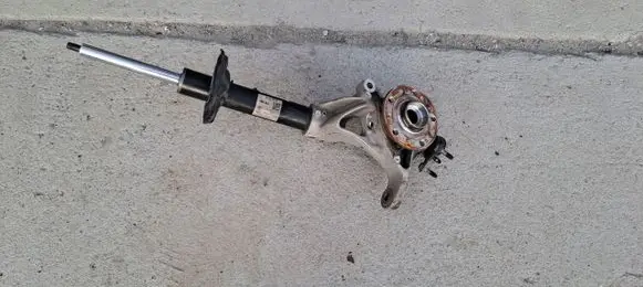 Volkswagen PASSAT B8 Front wheel hub spindle knuckle 5Q0407258A