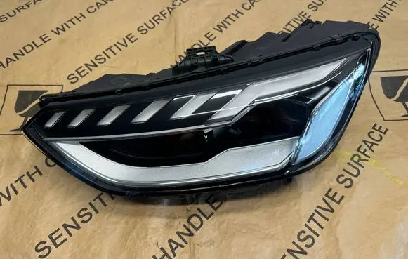 Audi A4 S4 B9 8W Headlight/headlamp 8W0941033D 030111723300