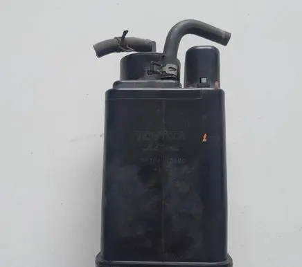 Toyota Corolla E120 E130 Active carbon filter fuel vapour canister 7770412490