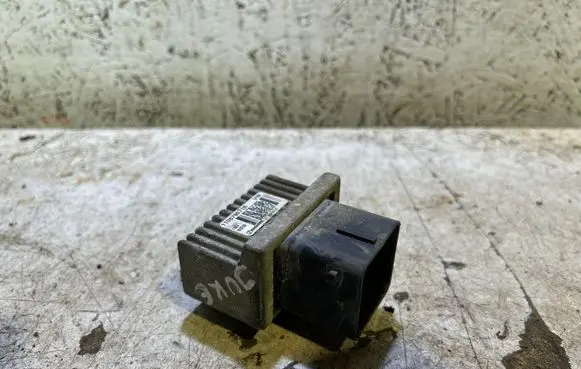 Nissan Juke I F15 Glow plug pre-heat relay 110678071R PDR812 100F3B
