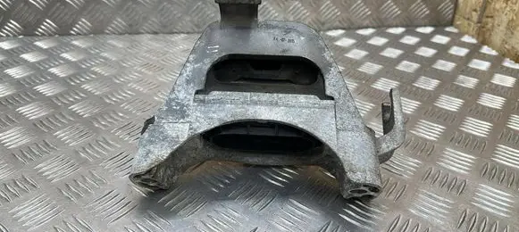 Opel Zafira C Engine mount bracket 13347451