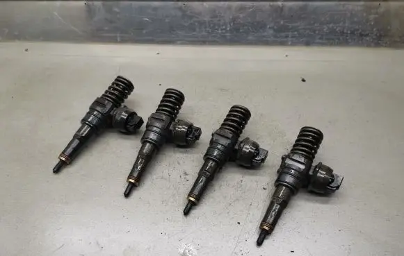 Volkswagen Sharan Fuel injectors set 038130073AK 0414720038 038130073AG