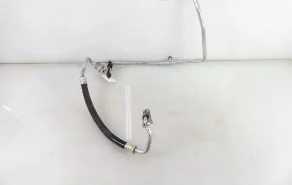 Toyota Urban Cruiser (XP110) Air conditioning (A/C) pipe/hose