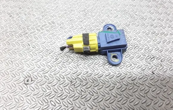Volkswagen Golf V Airbag deployment crash/impact sensor 1K0955557A