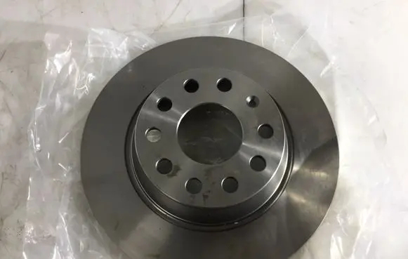 Volkswagen Jetta VI Rear brake disc 1K0615601AD