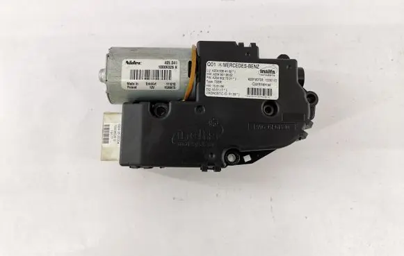 Mercedes-Benz C W204 Sunroof motor/actuator A2049064102 A2049010602