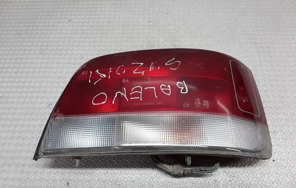 Suzuki Baleno EG Rear/tail lights 3308505R
