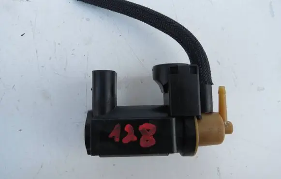 Volvo S90, V90 Turbo solenoid valve 31339808 70466400 16T78
