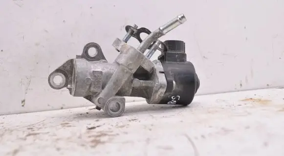 Toyota Yaris EGR valve 2562047020