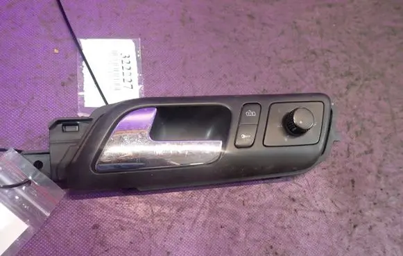Volkswagen Polo Wing mirror switch 