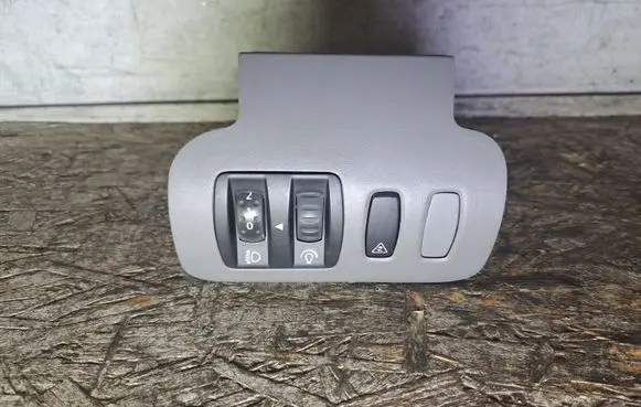 Renault Scenic II - Grand scenic II Headlight level height control switch 8200140985GC 8200140985 8200304895