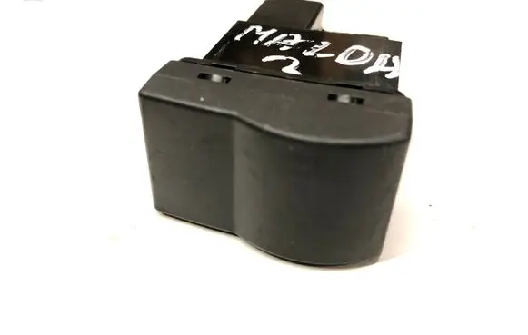 Mazda 3 I Other switches/knobs/shifts 03750390