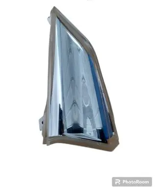 Nissan Leaf I (ZE0) Front reflector 261853NL0A