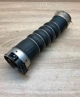 BMW X4 G02 Intercooler hose/pipe 8580077 11884414
