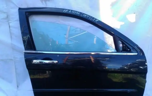 Chrysler Sebring (JS) Front door juoda