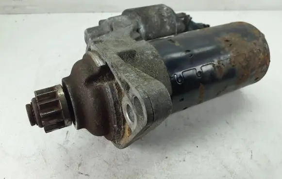 Volkswagen PASSAT B6 Starter motor 02Z911023N