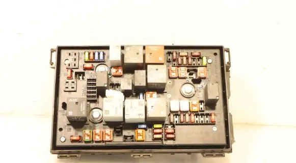 Opel Astra J Fuse box set