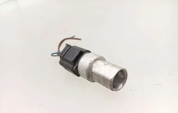 Volkswagen PASSAT B7 Air conditioning (A/C) pressure sensor 1K0959126D