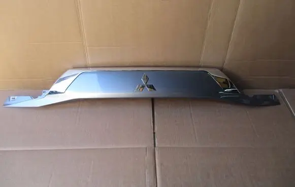 Mitsubishi Outlander Tailgate trim 5817A26502