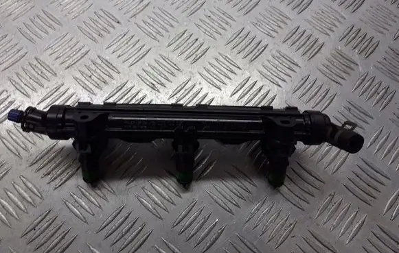 Skoda Fabia Mk1 (6Y) Fuel main line pipe 03E133320