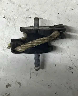 BMW 7 E65 E66 Gearbox mount 6776617