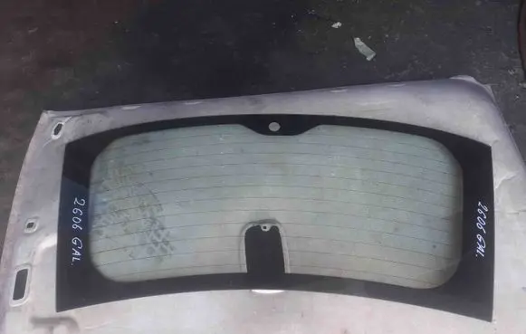 KIA Carens III Rear windscreen/windshield window E1143R00107 PICKUPONSITE