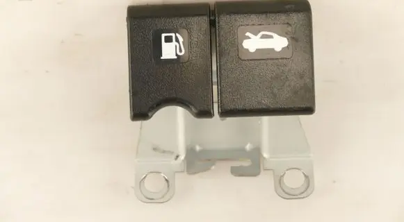 Nissan X-Trail T32 Engine bonnet (hood) release handle