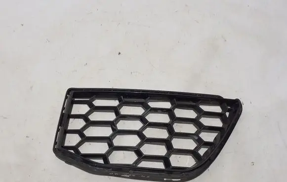 BMW X4M F98 Front bumper lower grill 8065194