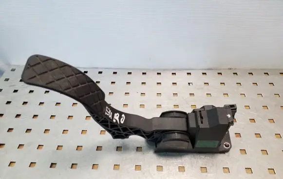 Seat Cordoba (6L) Accelerator throttle pedal 6Q1721503E 028752215