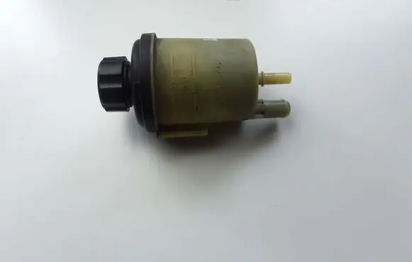 Volvo S60 Power steering fluid tank/reservoir 31302576